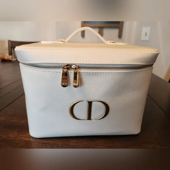 Dior VIP Mirrored Train Case With Towel And Headband Prestige 8x6x6 White Gold - Picture 7 of 16